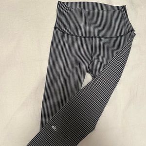 ALO Gigham Ankle-Length Leggings